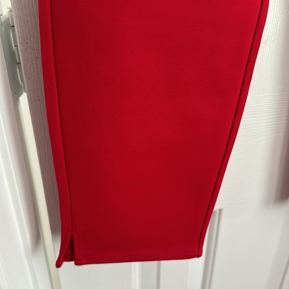 NWT Tomato red Isaac Mizrahi capri pants - Picture 2 of 3